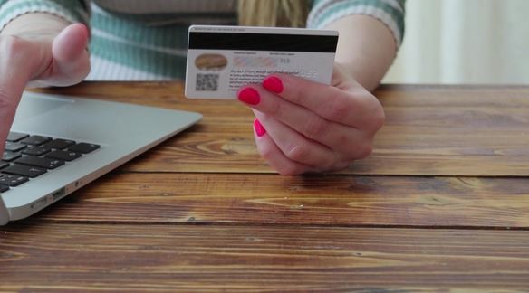A Guide to Purchasing Clothes Online